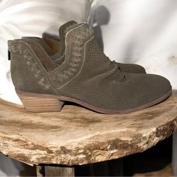 New Without Box Vince Camuto Palomina Olive Green Women's Ankle Booties Size 8M - Picture 6 of 8